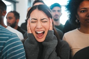 انواع اختلالات اضطرابی؛ بررسی علائم، دلایل و درمان